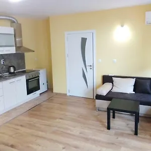 https://tvardica-apartment.varna-hotels.com